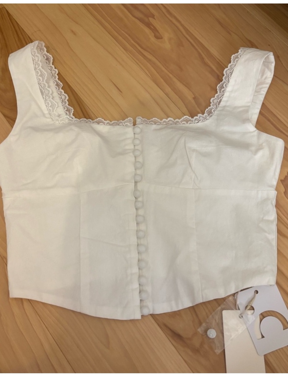 Commense Lace-Trim Button-Front Crop Top